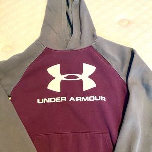 Boys Youth L Under Armour sweatshirt